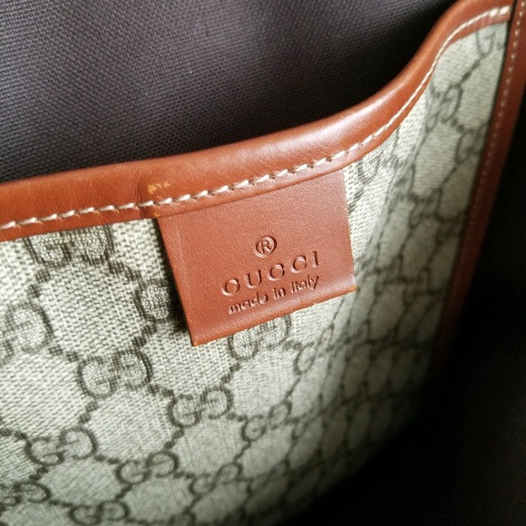 Gucci Signature Logo Web Loop Tote - Picture 8 of 8